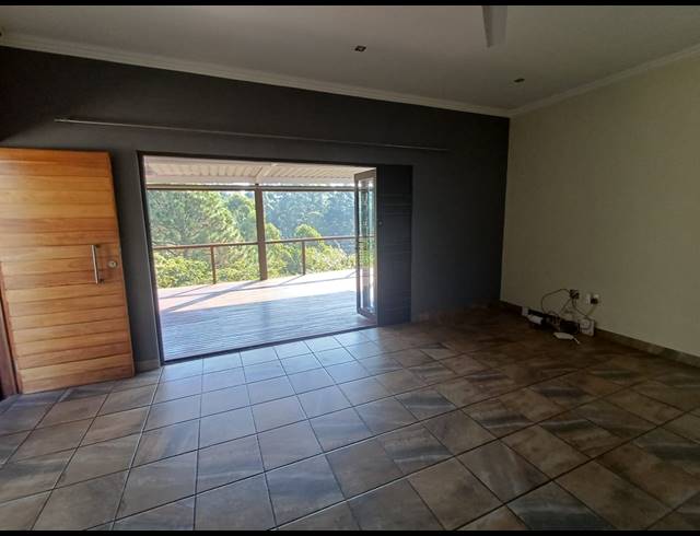 2 BEDROOM HOUSE TO LET IN WATERFALL
